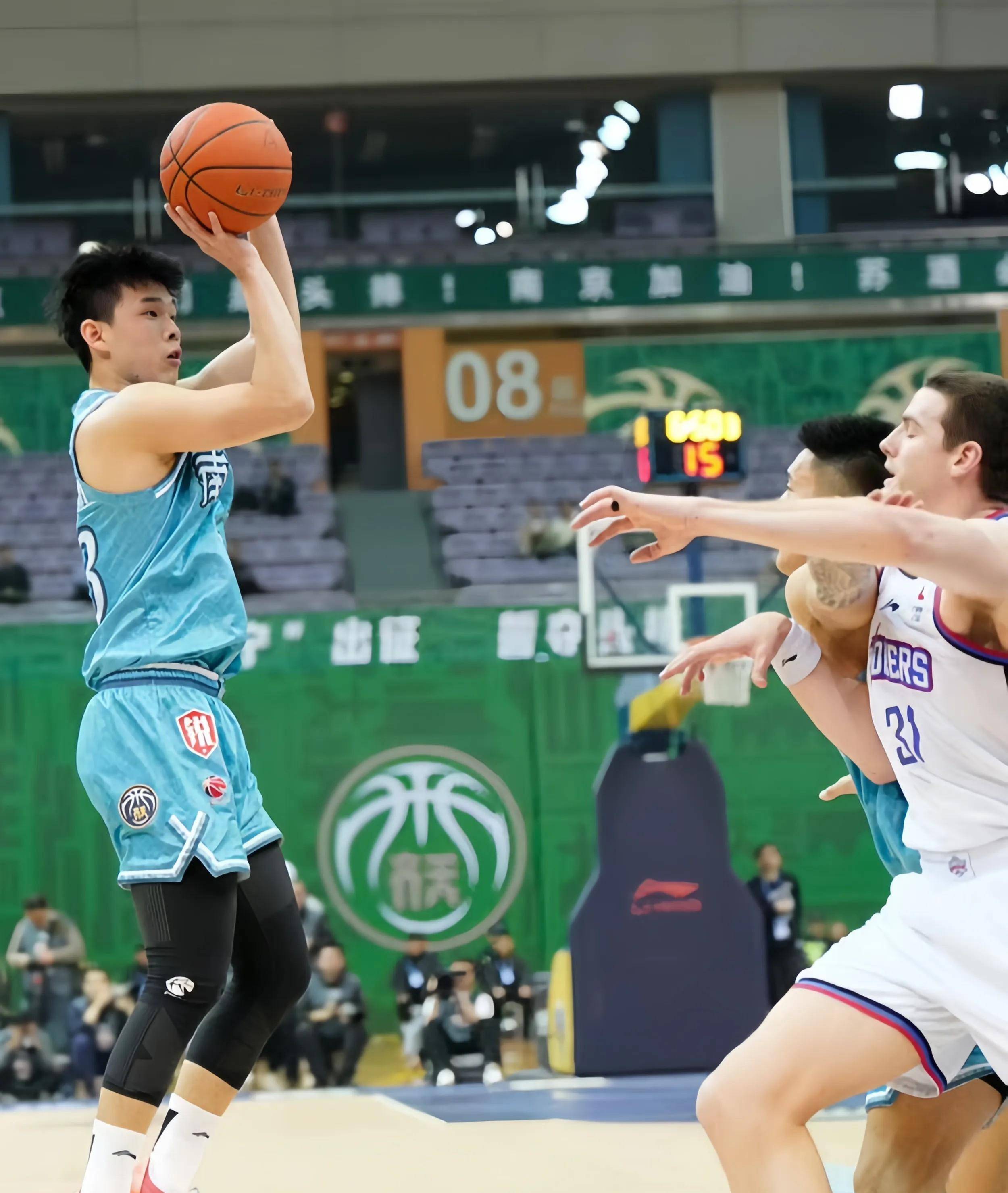 今晚CBA季后赛焦点战,尼斯篮板制胜,压力陡增,资深球员宣示担当 今晚CBA季后赛焦点战,尼斯篮板制胜,压力陡增,资深球员宣示担当